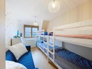 Postel nebo postele na pokoji v ubytování Appartement 'Emmy' in Oostduinkerke - Bad + 16 fotografií