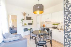 Kuchyň nebo kuchyňský kout v ubytování 012D - Moneglia loft con terrazza privata - Nel cuore del centro a 100metri dal MARE