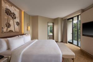 Gallery image of The Golden Crown Hotel in Kandy +85 photos