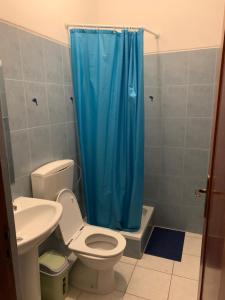 Koupelna v ubytování Casa Amarela + 8 fotografií