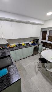 Kuchyň nebo kuchyňský kout v ubytování Nuevo Apartamento en Calatayud