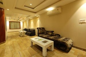 Hotel Darbar-E-Khas的休息区