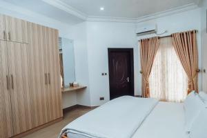 Ảnh trong thư viện ảnh của Coast to Coast Homes ở Gwarinpa