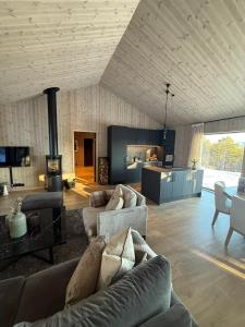 Χώρος καθιστικού στο Ny hytte i vakre Oppdal, Norge
