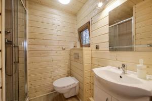 Kúpeľňa v ubytovaní Apartamenty wśród drzew River Park + 30 fotografií