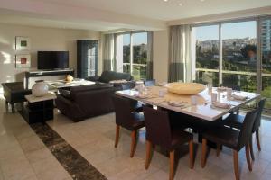 TV a/nebo společenská místnost v ubytování Marriott Tijuana Hotel