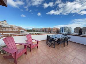 A balcony or terrace at ACV- Costa Marfil II-2ª linea planta 6 frontal