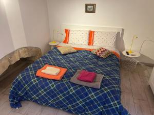 Posteľ alebo postele v izbe v ubytovaní Deni's Apartments