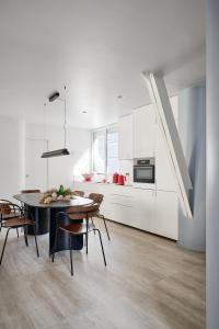 Fotografia z galérie ubytovania Luxueux duplex en plein coeur de Paris dans le 1er arrondissement v Paríži