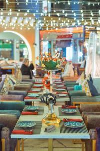 A seating area at Marena Hurghada