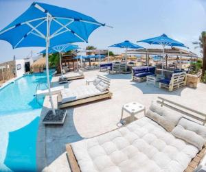 Hồ bơi trong/gần new marina heart of Hurghada