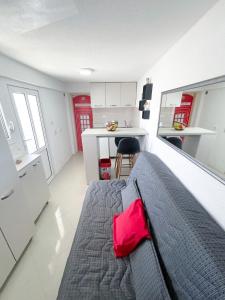 Kuchyň nebo kuchyňský kout v ubytování Al Mare Vacation Home