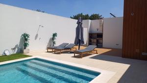 Swimmingpoolen hos eller tæt på Casa da Oliveira ~ Azeitão