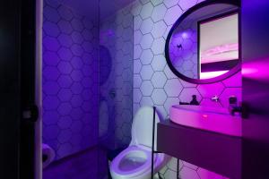 Koupelna v ubytování Indie Universe Creative Hotel