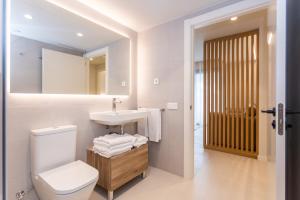 Fels Apartments的一间浴室