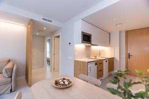Fels Apartments的厨房或小厨房