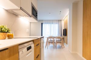 Fels Apartments的厨房或小厨房