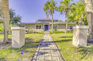 Near Parks, Golf and More Peaceful Apt in Clermont!外面的花园