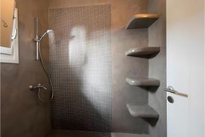 Et badeværelse på Echinousa Kimolos Maisonette no4