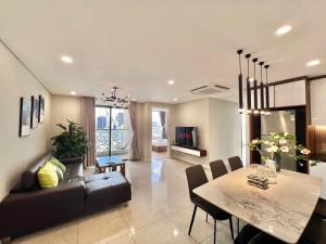 Posezení v ubytování Vinh Hoi Apartments - Luxury Apartment Furnished Suites