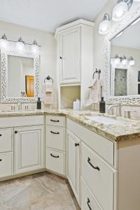 Fotografie z fotogalerie ubytování Cozy Townhouse in Avon v destinaci Avon