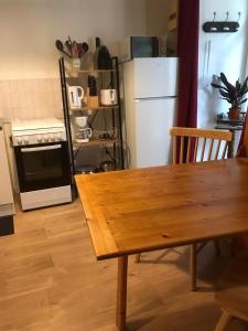 Φωτογραφία από το άλμπουμ του Studio en plein centre des Vans σε Les Vans