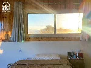 Letto o letti in una camera di Bedouin Hostel- دار البدوي