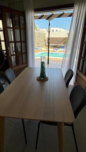 Basen w obiekcie Villa Adel 56, private heated pool, parking lub w pobliżu