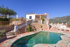 Swimmingpoolen hos eller tæt på Villa Las Piedras, Frigiliana Luxury Country villa with pool and parking HansOnHoliday Rentals