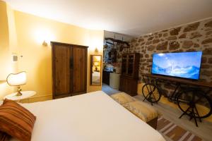 TV a/nebo společenská místnost v ubytování Lucky Home