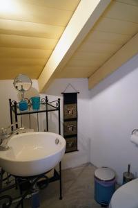 Koupelna v ubytování Caza Rina Appartment, Symi