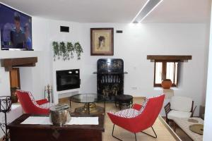 TV/trung tâm giải trí tại Molino de La Médica - Casa Rural de Lujo en Gredos