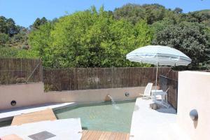 Hồ bơi trong/gần Molino de La Médica - Casa Rural de Lujo en Gredos