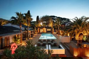 Бассейн в Villa Cosy, hotel & spa или поблизости