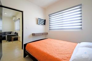 Letto o letti in una camera di Stylish Homes & Comfy Pool Oasis