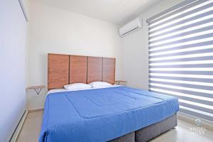 Letto o letti in una camera di Stylish Homes & Comfy Pool Oasis