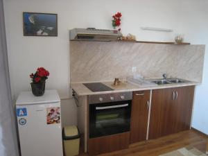Dapur atau dapur kecil di Villa Omiros