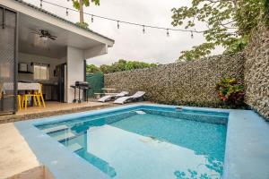 Swimmingpoolen hos eller tæt på Villa Congo 6 near the peñon guacalillo