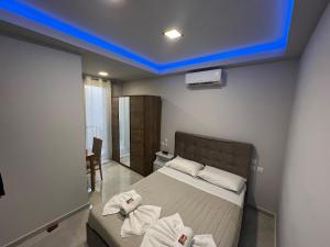 En eller flere senge i et værelse på Holiday Base + 42 billeder