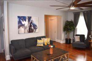 Imagen de la galería de Spacious Ohio City District Home, en Cleveland
