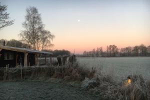 Východ nebo západ slunce při pohledu z apartmánu nebo okolí + 7 fotografií