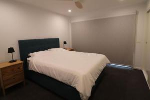 Postel nebo postele na pokoji v ubytování 43 Betka Road