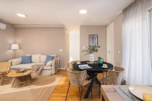 Ruang duduk di ZK luxury apartments