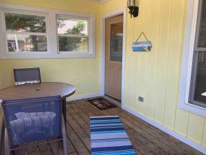 Foto dalla galleria di Sleeps 6, Pet friendly, Hot tub a Kill Devil Hills