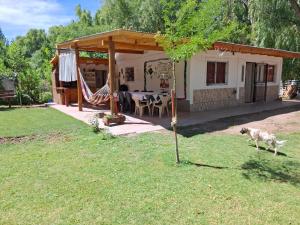 Κήπος έξω από το Cabañas el Dike