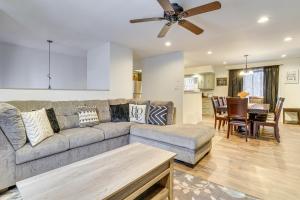 Khu vực ghế ngồi tại Game Room and Home Theater 4-Season Poconos Retreat