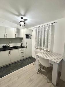 Fotografie z fotogalerie ubytování Apartmani KiD v destinaci Vir + 29 fotografií