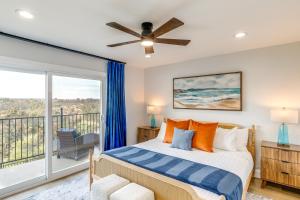 A bed or beds in a room at Balconies and Views Modern Abode in Poway!
