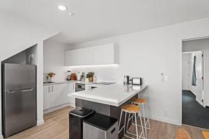 Una cocina o kitchenette en Beautiful Apartment Sleeps 4 Close Town & Ski 4 fotos más