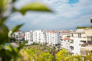 Γενική άποψη της πόλης Τίρανα ή θέα της πόλης από  αυτό το διαμέρισμα